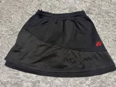 ヨネックス バドミントンスカート ブラック✖️レッド　サイズM