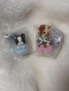 キラキラくじ　G賞　フレンチブルドッグの小さい赤ちゃんとキリンの赤ちゃん