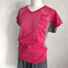 umbro ピンクグレー Vネック Tシャツ