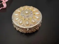 Item thumbnail for item 4bf1ddbc-032c-4d86-b6c6-cb9f39149a79