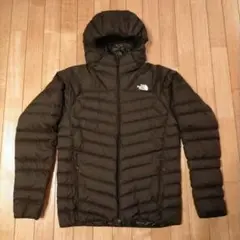 ほぼ新品 サンダーフーディ L 黒 NY82011 ライトダウンジャケット