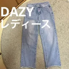 DAZY ライトブルーストレートデニム　レディース　Mサイズ
