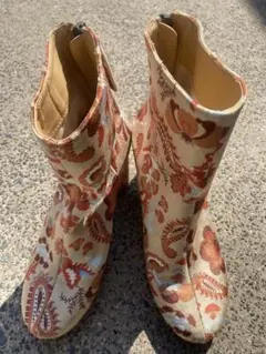 Item thumbnail for item 71f2769f-7cfa-4ee4-b68d-df4a4aa49fac