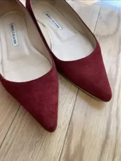 Manolo Blahnik フラットパンプス
