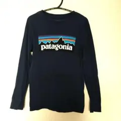 patagonia ネイビー 長袖カットソー　S7-8（140くらい）