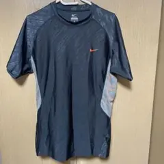 NIKE ナイキ　ラッシュガード　Lサイズ