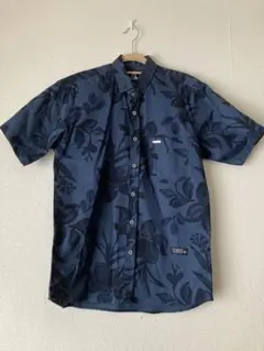 QUIKSILVERの半袖花柄シャツ