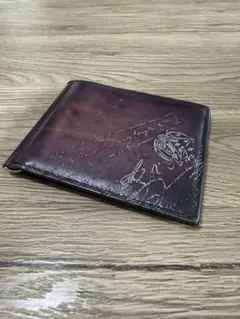 ベルルッティ マネークリップ フィギュア アッサオ カリグラフィ Berluti Berluti ベルルッティ アッサオ カリグラフィ ゴールデン