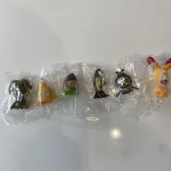こびとづかんおすわりマスコットとフィギュア