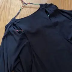 aula aila 変形ブラウスカットソー M〜L相当