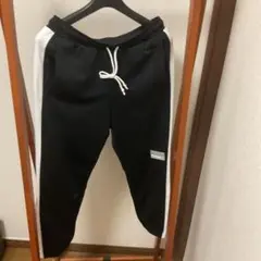 PUMA サイドストライプ スウェットパンツ