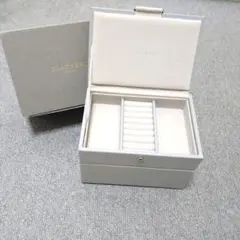 スタッカーズ　ペブルグレー　美品