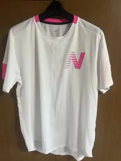 土曜日まで限定New Balance ランニングTシャツ