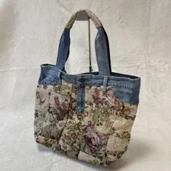 美品　トートバッグ　リメイクデザイン　バッグ　デニム　花柄　バッグ　パッチワーク