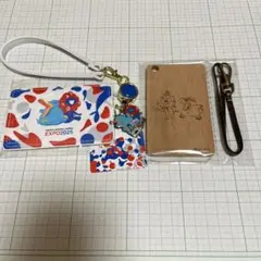 万博　パスケース　２個