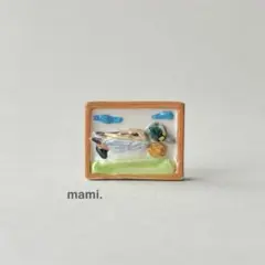 フェーヴ　カモの絵画〈シマアジ〉　フランス　ミニチュア陶器　f-3773