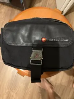 tough jeans ボディバッグ ブラック
