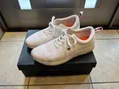 Item thumbnail for item c43f12f4-104f-4692-9995-6c0db787df7c