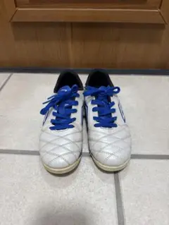 Umbro ジュニア サッカーシューズ ホワイト/ブルー 21cm スパイク