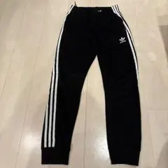 adidas オリジナルス　ジャージ　ジョガーパンツ ブラック 3本ライン