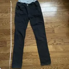 キッズ　黒パンツ 150