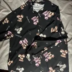 クマと安全ピンの長袖シャツ　ブラウス　M