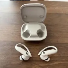 Item thumbnail for item b133b4c9-c8c4-46e6-a161-604b77efd1db