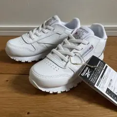 Reebok スニーカー