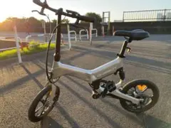 【希少・即購入OK】折りたたみ電動アシスト自転車 走行距離約10km前後