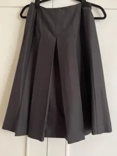 ランドワーズ　麻 黒　プリーツスカート　未使用