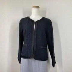 【スタイルコム】ノーカラージャケット　黒　ブラック　９　M　花 フォーマル 美品