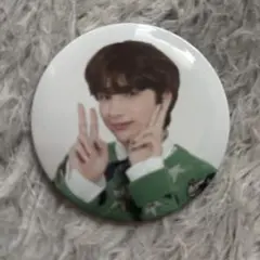 TOMORROW X TOGETHER TXT 缶バッチ
