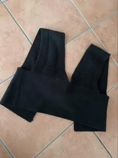 ワールド 黒ベスト
