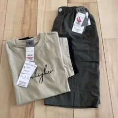 140サイズ ベージュTシャツとカーキカーゴパンツセット