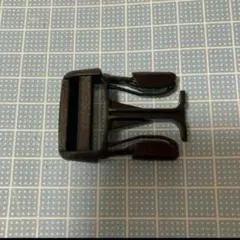 未使用品！エルゴベビーの背中のバックル！凸のみ