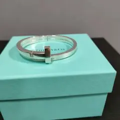 Tiffany ティファニー T スクエアラップブレスレット