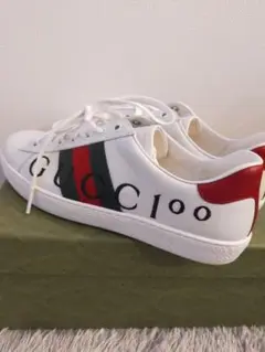 【限定】GUCCI100周年スニーカー