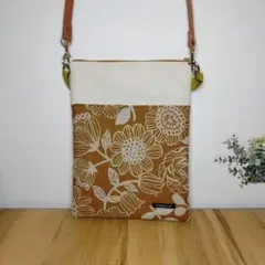 ショルダーバッグ☆カラシ北欧花柄×帆布☆ハンドメイド