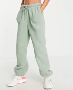 Item thumbnail for item 5e4e555a-b0a6-4a1a-b6bb-e5f2602cece2