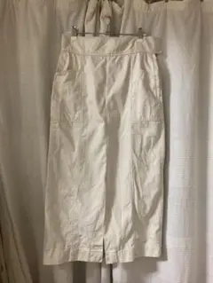 フロントスリットタイトスカート