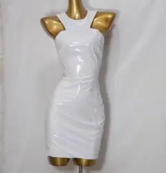 エナメルワンピース