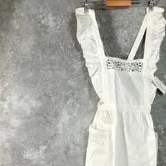 Valentino garavani　エプロン　ホワイト　無地　フリル　花　ロゴ