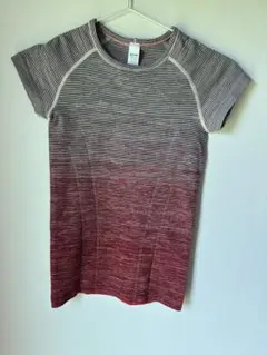 ivivva 半袖Tシャツ サイズ10