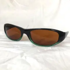 VERSUS Versace サングラス ブラック/グリーン