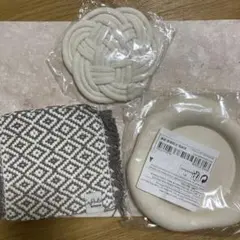 インテリア小物置き、敷物
