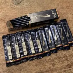 Item thumbnail for item 561892e3-aec5-4f84-a46e-10e4cea4201f