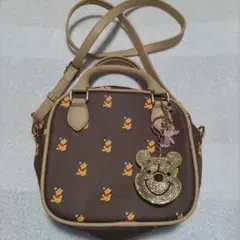 タグ無し未使用　しまむら　くまのプーさん　ショルダーバッグ　チャーム付き
