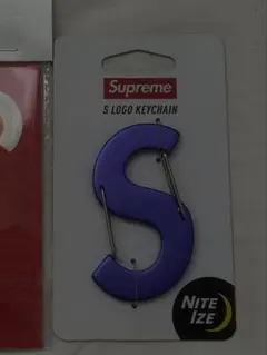 2025年最新】SUPREME カラビナの人気アイテム - メルカリ