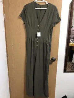 オリーブ色オールインワン Mサイズ