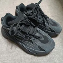 訳ありadidas YEEZY BOOST 700V2 Vanta 黒　23cm